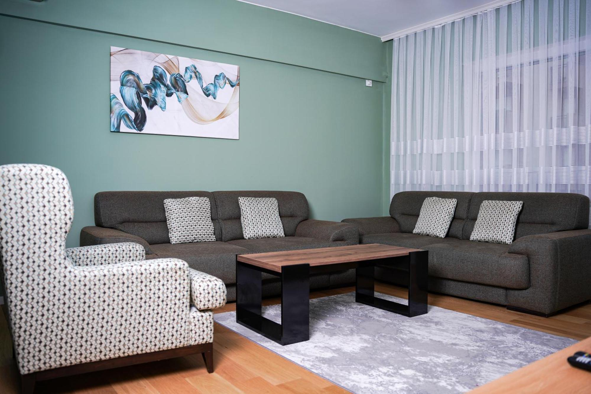 Prishtina Getaway Apartment Pristina Exterior photo
